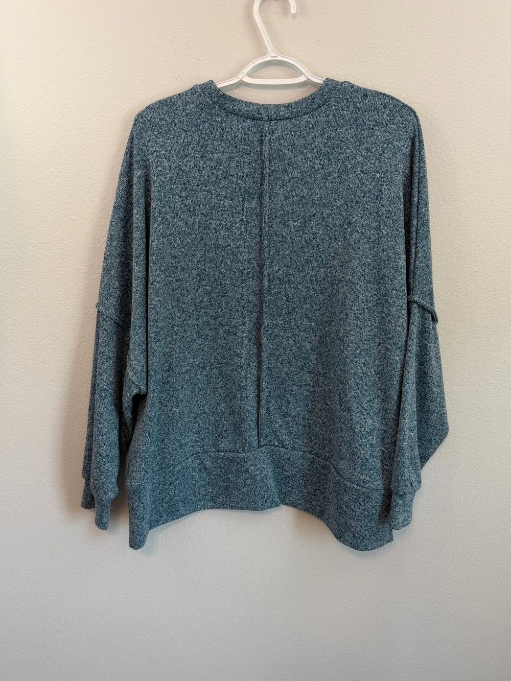 Zenana Outfitters Heathered Blue Crewneck Sweater